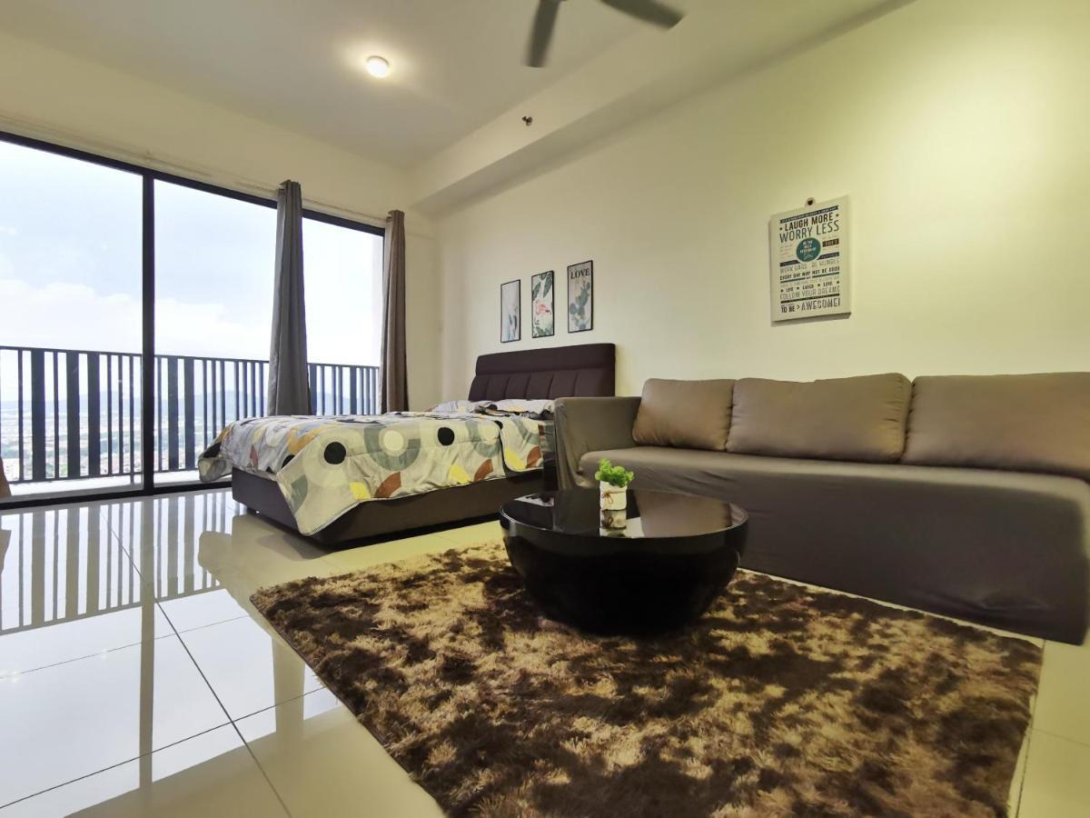 Happy Holiday,i-soho, I-city, ,free Wifi & Parking Apartment *