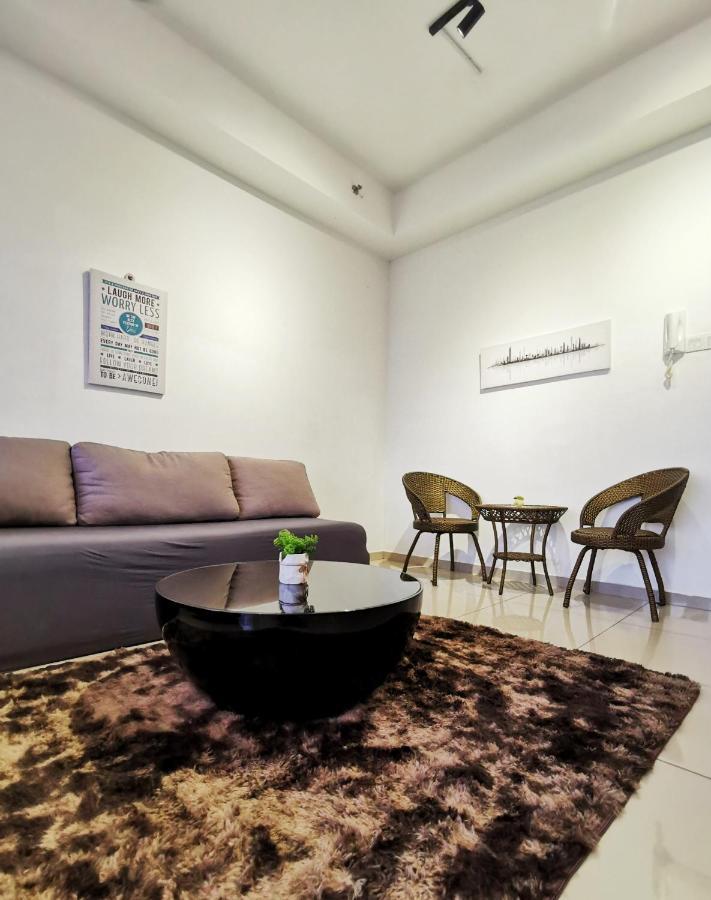 Happy Holiday,i-soho, I-city, ,free Wifi & Parking Apartment *
