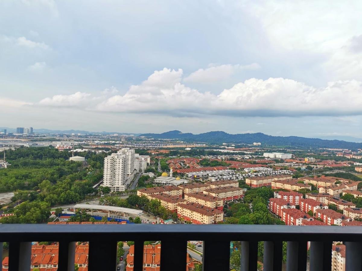 Apartment Happy Holiday,i-soho, I-city, ,free Wifi & Parking Shah Alam