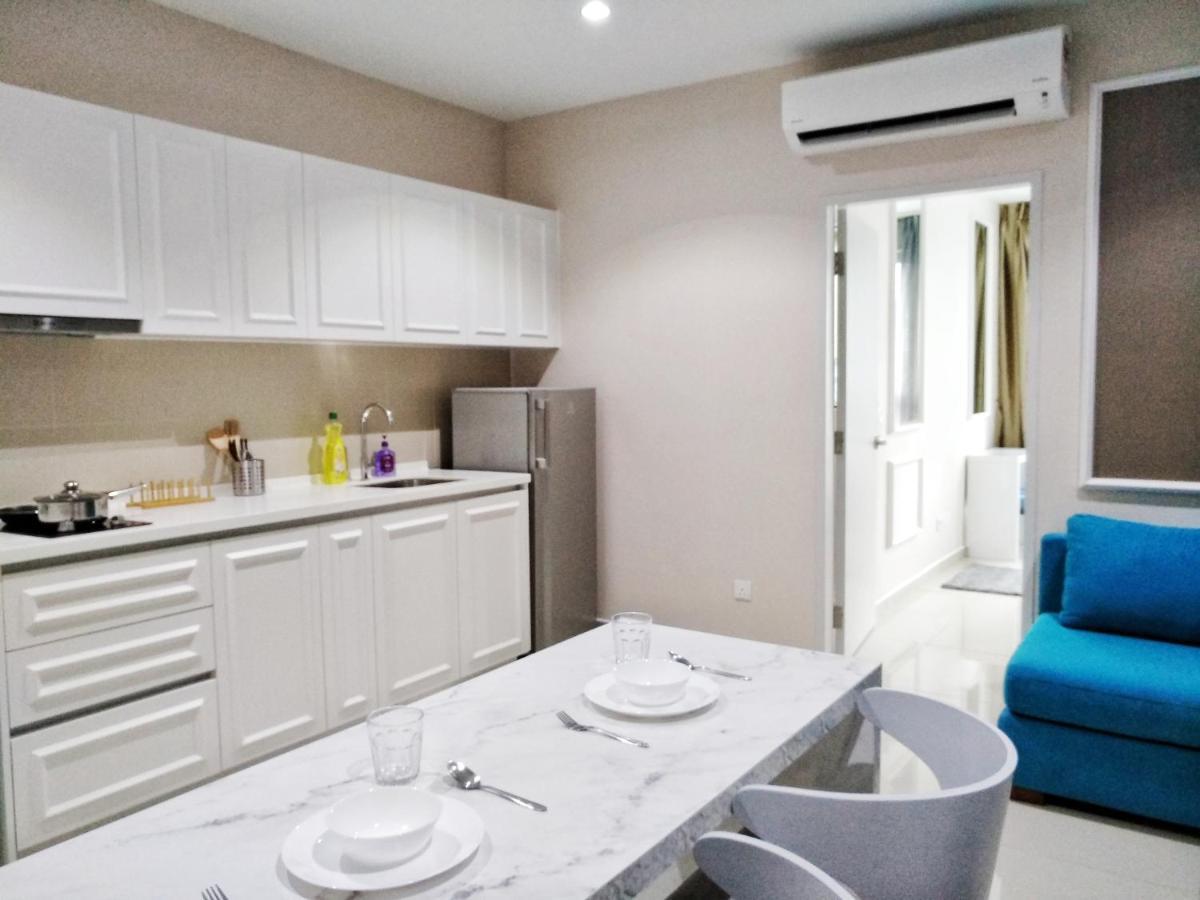 Happy Holiday,i-soho, I-city, ,free Wifi & Parking Apartment *