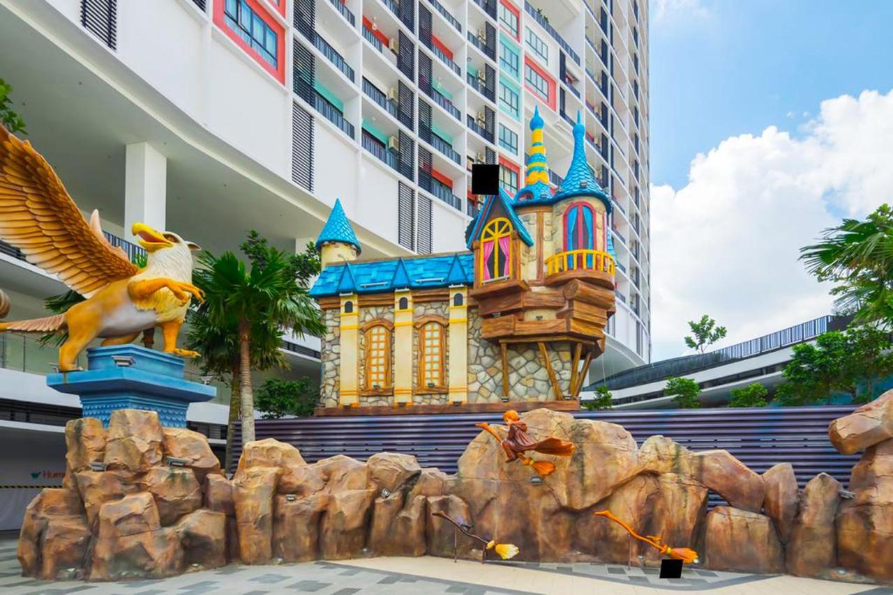Apartment Happy Holiday,i-soho, I-city, ,free Wifi & Parking